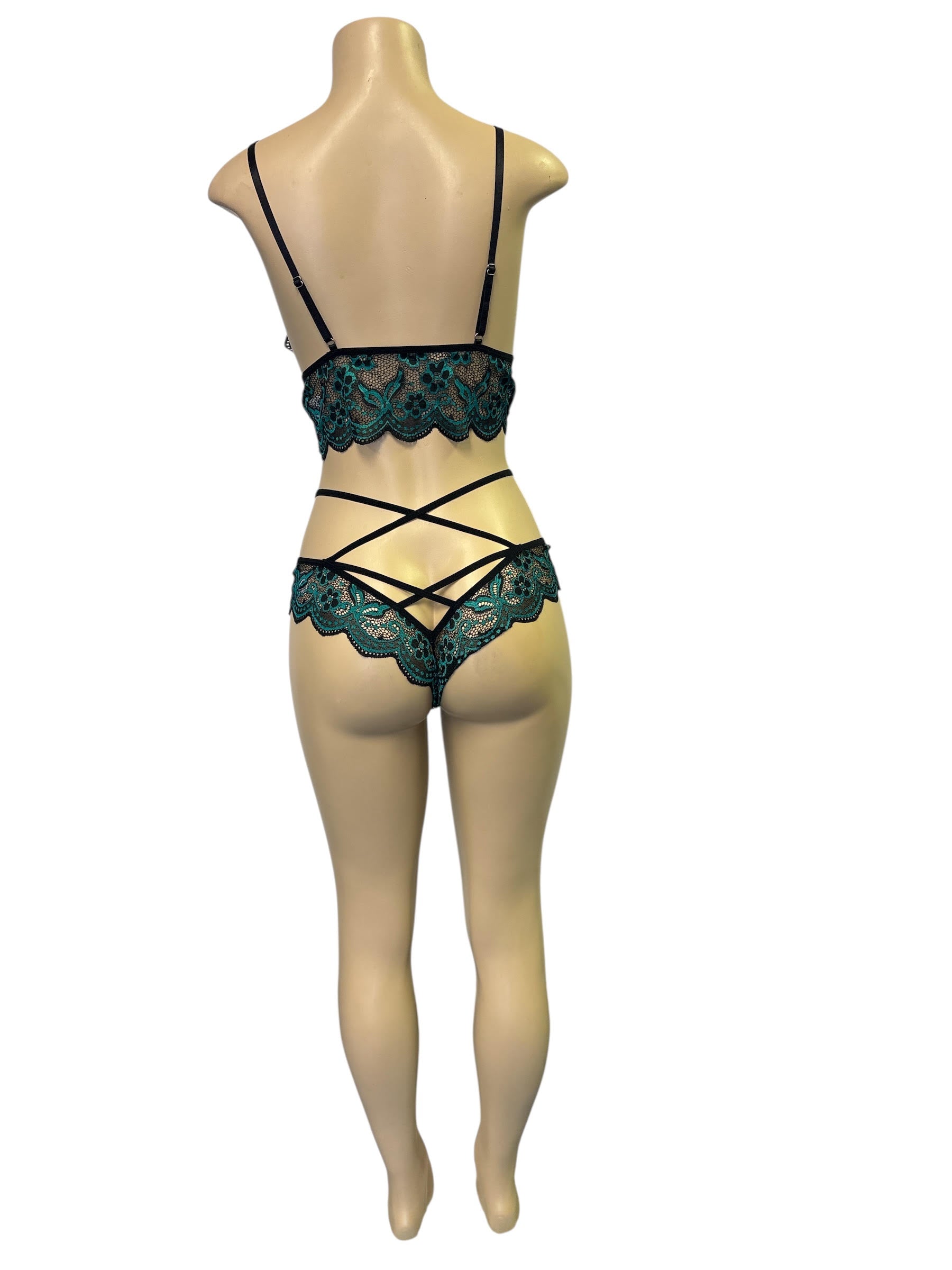Phalin Women's Solid Green Lace Lingerie Set